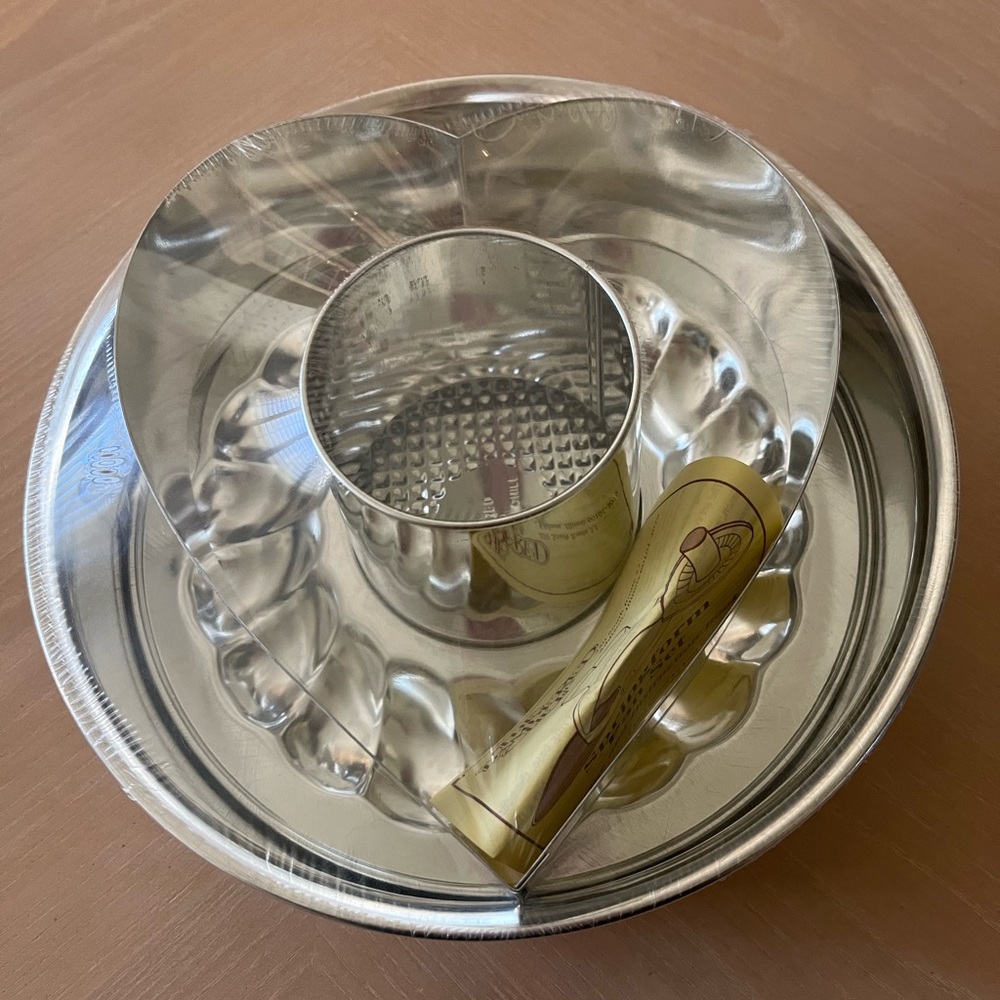Pampered Chef Springform pan set